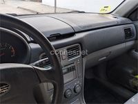 Usado Subaru Forester 125 CV (91 kW) 2004 Granate SUV