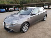 Usado Alfa Romeo Giulietta Super 120 CV (88 kW) 2019 Gris / plata Utilitario