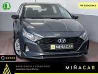 Usado Hyundai i20 100 CV (73 kW) 2023 Gris Berlina