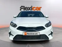 Usado Kia Ceed 136 CV (100 kW) 2023 Blanco Utilitario