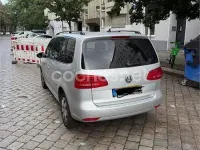 Usado VW Touran Advance 140 CV (102 kW) 2014 Gris / plata Monovolumen