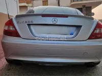 Usado Mercedes SLK200 163 CV (119 kW) 2007 Gris / plata Descapotable