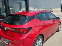 Usado Opel Astra Elegance 122 CV (89 kW) 2020 Rojo Berlina