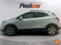 Usado Opel Mokka Selective 136 CV (100 kW) 2019 Blanco SUV