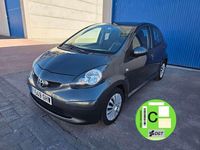 Usado Toyota Aygo 68 CV (50 kW) 2008 Azul Utilitario