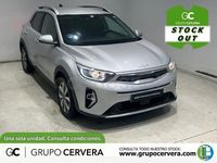 Usado Kia Stonic 100 CV (73 kW) 2023 Gris / plata SUV