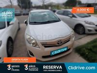 Usado Toyota Auris Hybrid Active 135 CV (99 kW) 2012 Blanco Berlina