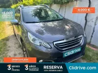 Usado Peugeot 2008 Allure 120 CV (88 kW) 2015 Gris SUV