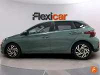 Usado Hyundai i20 101 CV (74 kW) 2024 Verde Utilitario