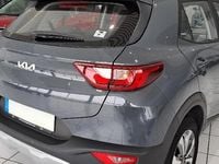 Usado Kia Stonic 101 CV (74 kW) 2021 Gris acero SUV