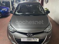 Usado Hyundai i20 75 CV (55 kW) 2013 Gris / plata Utilitario
