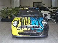 Usado Mini Cooper Favoured 204 CV (150 kW) 2024 Negro Utilitario