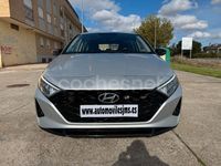 Usado Hyundai i20 100 CV (73 kW) 2021 Gris / plata Utilitario