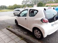 Usado Toyota Aygo City 68 CV (50 kW) 2013 Blanco Utilitario