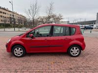 Usado Renault Grand Modus Authentique 65 CV (47 kW) 2010 Rojo Monovolumen