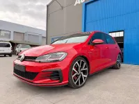 Używany VW Golf VII GTI 245 KM (180 kW) 2019 Czerwony Sedan/Limuzyna