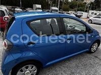 Używany Toyota Aygo City 68 KM (50 kW) 2013 Niebieski Hatchback