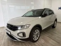 Usado VW T-Roc Life 110 CV (80 kW) 2023 Gris SUV