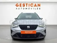 Usado Seat Arona Style 110 CV (80 kW) 2023 Gris / plata SUV
