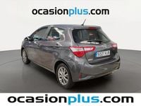 Usado Toyota Yaris Active 69 CV (50 kW) 2018 Gris Utilitario