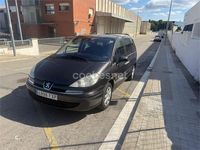 Usado Peugeot 807 120 CV (88 kW) 2007 Violeta / lila Monovolumen