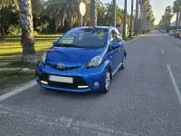 Usado Toyota Aygo City 68 CV (50 kW) 2012 Azul Utilitario