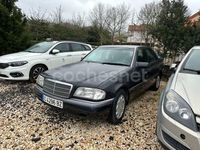 Usado Mercedes C220 Elegance 95 CV (69 kW) 1995 Negro Berlina