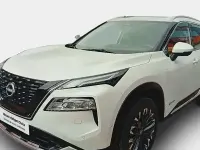 Usado Nissan X-Trail Tekna 204 CV (150 kW) 2025 Kori white metalizado SUV