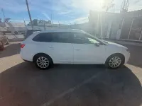 Usado Seat Leon Style 150 CV (110 kW) 2016 Blanco Familiar