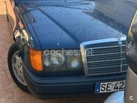 Usado Mercedes E280 193 CV (141 kW) 1993 Azul Berlina
