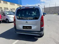 Usado Citroën Berlingo Shine 100 CV (73 kW) 2018 Gris / plata Monovolumen