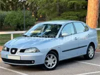 Usado Seat Cordoba Stella 100 CV (73 kW) 2004 Gris / plata Berlina