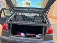 Usado Seat Ibiza 60 CV (44 kW) 2001 Gris / plata Utilitario