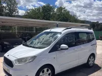 Usado Ford Tourneo Courier Ambiente 75 CV (55 kW) 2016 Blanco Monovolumen