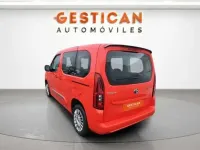 Usado Toyota Proace City Active 131 CV (96 kW) 2024 Rojo Monovolumen