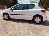 Usado Peugeot 207 Business-Line 70 CV (51 kW) 2010 Blanco Berlina