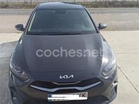 Usado Kia Ceed 100 CV (73 kW) 2022 Gris / plata Utilitario