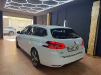 Usado Peugeot 308 SW Allure 150 CV (110 kW) 2016 Blanco Familiar