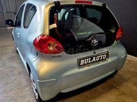 Usado Toyota Aygo 68 CV (50 kW) 2007 Gris / plata Utilitario