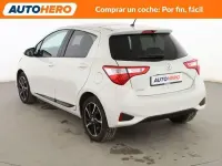 Usado Toyota Yaris 111 CV (81 kW) 2018 Blanco Berlina