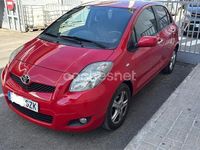 Usado Toyota Yaris Active 101 CV (74 kW) 2010 Rojo Utilitario