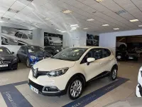 Usado Renault Captur Intens 120 CV (88 kW) 2013 Beige SUV