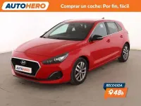 Usado Hyundai i30 120 CV (88 kW) 2019 Rojo Utilitario