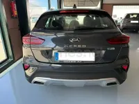 Usado Kia XCeed 141 CV (103 kW) 2021 Gris / plata SUV