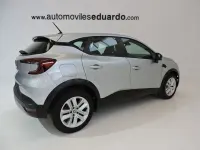 Usado Renault Captur Intens 90 CV (66 kW) 2022 Gris / plata SUV