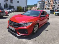 Usado Honda Civic Elegance 129 CV (94 kW) 2018 Rojo Berlina