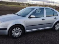 Usado VW Bora Conceptline 100 CV (73 kW) 2003 Gris / plata Berlina