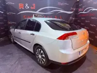 Usado Renault Laguna III Authentique 110 CV (80 kW) 2008 Gris Berlina