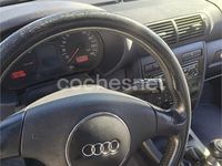Usado Audi A3 Ambiente 125 CV (91 kW) 2001 Gris / plata Utilitario