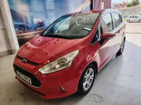 Usado Ford B-MAX Trend 100 CV (73 kW) 2013 Rojo Monovolumen